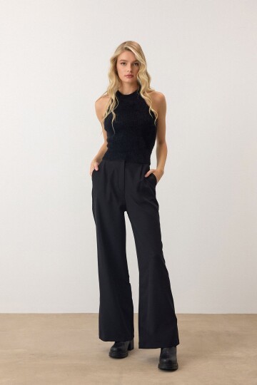 Halter Yaka Tüylü Triko Crop Top
