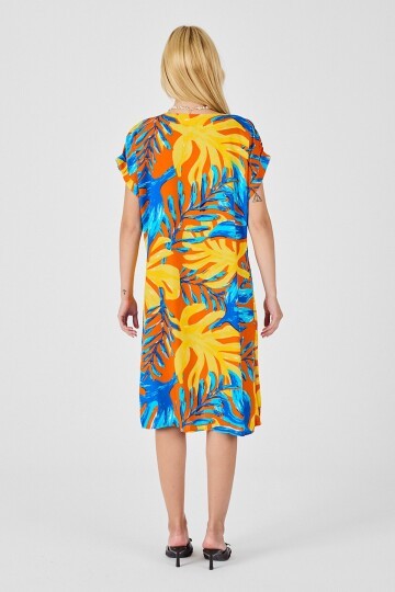 Mavi-Sarı Tropik Desenli V Yaka Rahat Kesim Elbise