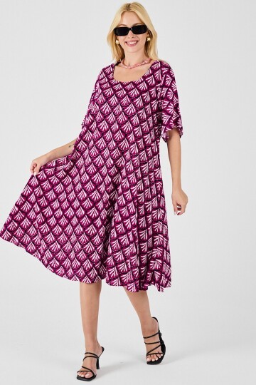Fuşya U Yaka Kısa Kollu Midi Boy Desenli Elbise