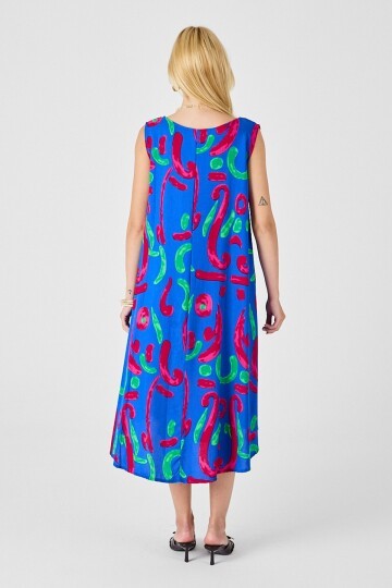 Mavi U Yaka Kolsuz Asimetrik Kesim Midi Boy Elbise