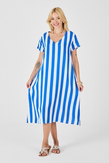 Mavi V Yaka Kısa Kollu Rahat Kesim Elbise