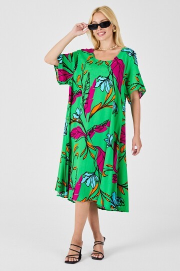 Yeşil Yaprak Desenli U Yaka Kısa Kollu Midi Boy Elbise