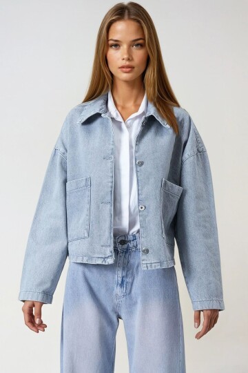 Açık Mavi Çift Cepli Düğme Kapamalı Denim Ceket