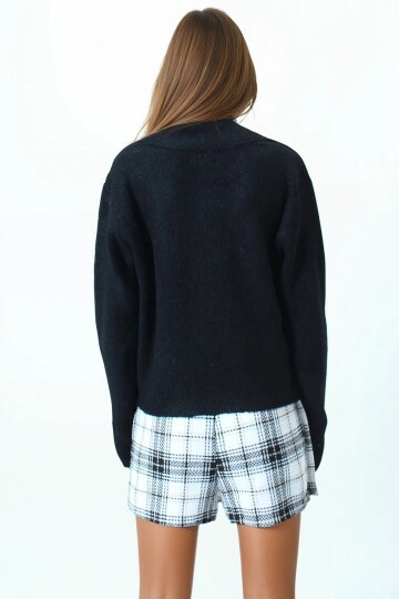 Aksesuar Detaylı V Yaka Uzun Kollu Triko Bluz