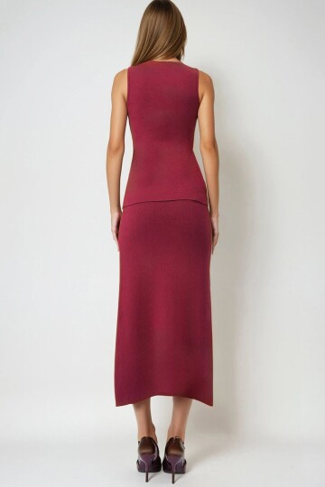 Aksesuar Düğmeli Yelek Ve Maxi Boy Etek Triko Takım