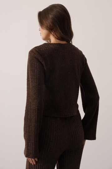 Bağcıklı Uzun Kollu Fiyonklu Triko Bluz