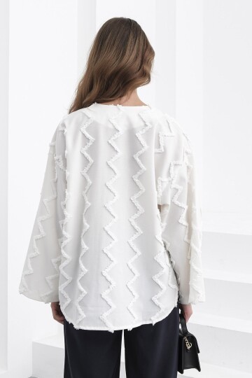 Bağlama Detaylı Zigzag Desenli Bluz