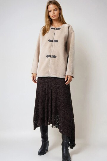 Bej Çıtçıt Kapamalı Astarlı Püsküllü Ceket