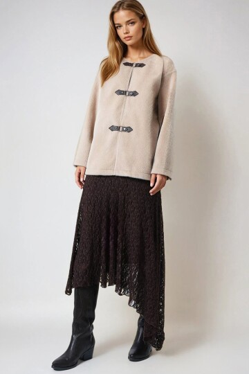 Bej Çıtçıt Kapamalı Astarlı Püsküllü Ceket