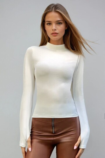 Beyaz Uzun Kollu Dik Yaka Basic Bluz