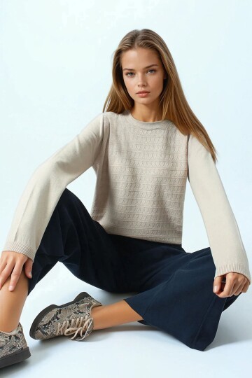 Bisiklet Yaka Dokulu Örgü Desenli Uzun Kollu Triko Bluz