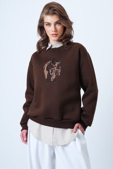 Bisiklet Yaka Nakışlı  İçi Şardonlu 3 İplik Sweatshirt