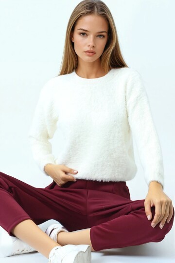 Bisiklet Yaka Püsküllü Triko Kazak