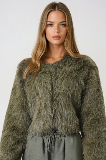 Çağla Yeşili Agraflı Astarlı Püsküllü Crop Kürk Ceket