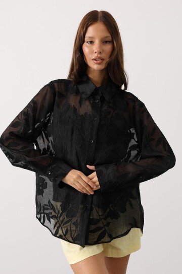 Çiçek Desenli Transparan Dokulu Oversize Uzun Kollu Gömlek Ve Atlet Takım