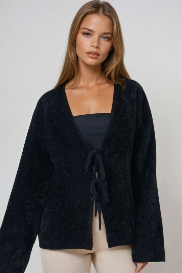 Çift Bağcıklı Püsküllü Hırka