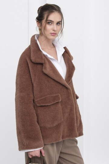 Çift Cepli Kruvaze Yaka Yumoş Ceket