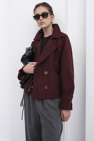 Çift Düğmeli Kruvaze Yaka Kısa Astarlı Trençkot