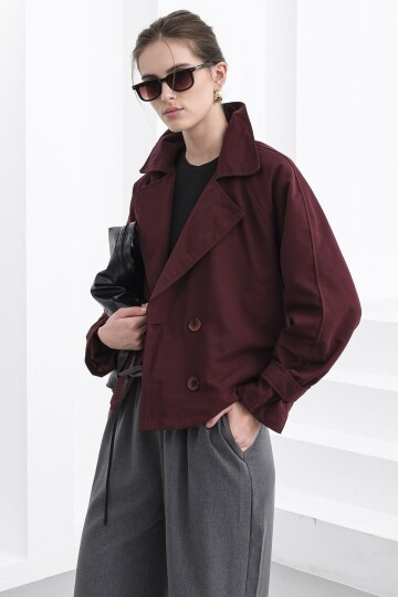 Çift Düğmeli Kruvaze Yaka Kısa Astarlı Trençkot