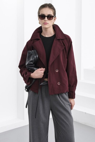 Çift Düğmeli Kruvaze Yaka Kısa Astarlı Trençkot