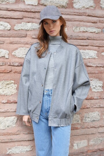 Çıt Çıt Kapamalı Çift Cepli Beli Lastikli Kaşe Ceket