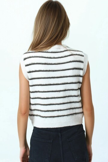 Çizgili Bisiklet Yaka Kolsuz Püsküllü Triko Bluz