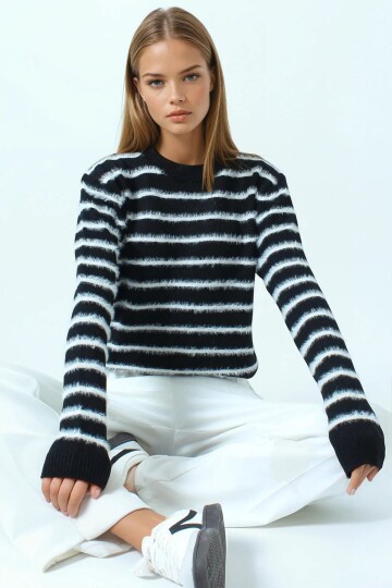 Çizgili Tüylü Dokulu Bisiklet Yaka Triko Kazak