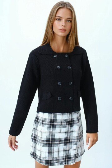 Düğmeli Cep Detaylı Triko Hırka