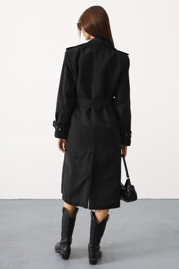 Düğmeli Kemer Kapamalı Vatkalı Astarlı Çift Cepli Uzun Trençkot