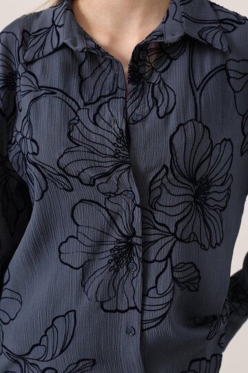 Kabartma Çiçek Desenli Dokulu Uzun Kollu Gömlek
