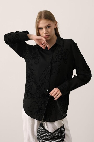 Kabartma Çiçek Desenli Dokulu Uzun Kollu Gömlek