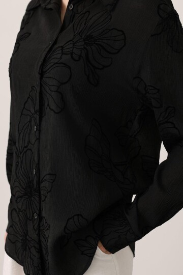 Kabartma Çiçek Desenli Dokulu Uzun Kollu Gömlek
