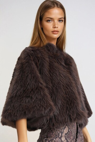 Kahverengi Agraflı Astarlı Kürk Pelerin