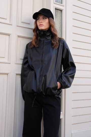 Kapüşonlu Fermuar Kapamalı Çift Cepli Suni Deri Ceket