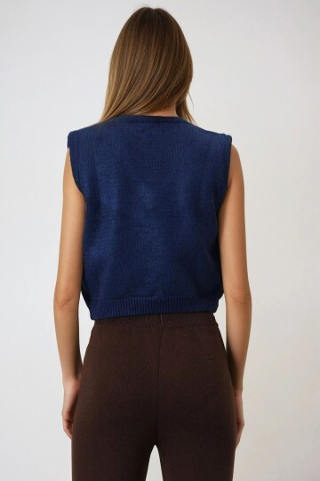 Kare Desenli V Yaka Kolsuz Hırka