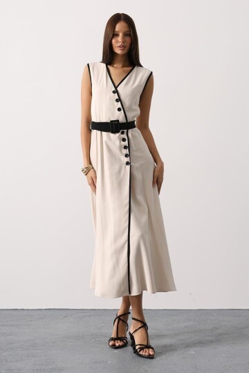 Kontrast Detaylı Düğmeli Kemerli Midi Boy Elbise