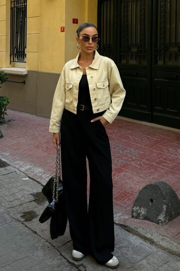 Krem Çif Cepli Düğme Kapamalı Crop Denim Ceket