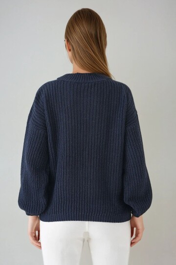 Lacivert Yarım Balıkçı Yaka Düşük Omuz Kalın Örgülü Triko Kazak