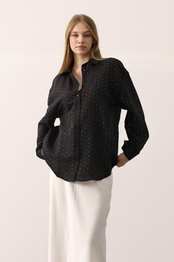 Mini Taş İşlemeli Kırışık Dokulu Oversize Gömlek