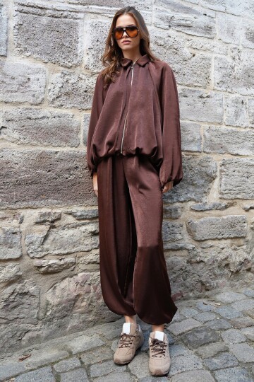 Polo Yaka Yarasa Kol Fermuar Kapamalı Ceket Ve Beli Lastlikli Pantolon Salaş Takım