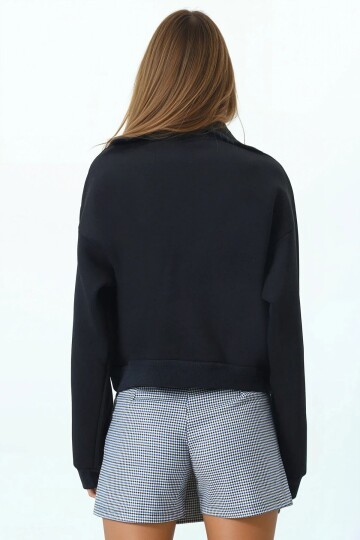 Polo Yaka Yarım Fermuarlı Sweatshirt