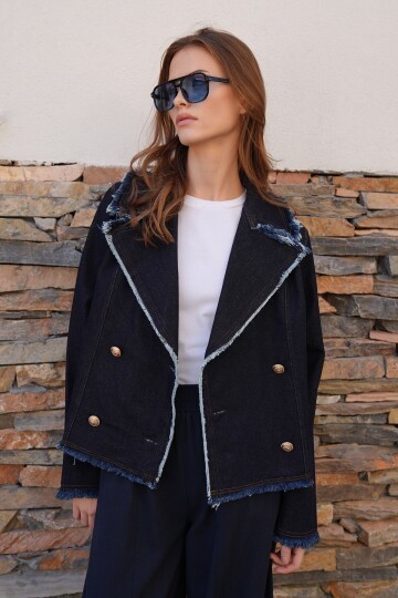 Püskül Detaylı Düğme Kapamalı Kruvaze Yaka Denim Ceket