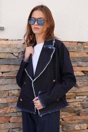 Püskül Detaylı Düğme Kapamalı Kruvaze Yaka Denim Ceket