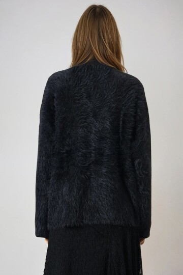 Siyah Bisiklet Yaka Püsküllü Kazak