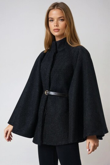 Siyah Kemerli Gizli Düğmeli Premium Pelerin