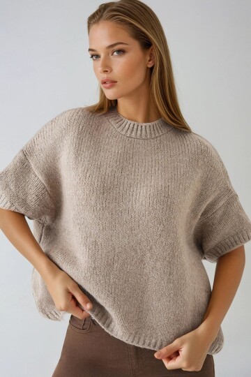 Vizon Yarım Kollu Yarım Balıkçı Yaka Oversize Yumuşak Dokulu Triko Kazak