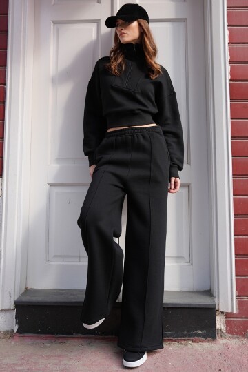 Yarım Fermuarlı Dik Yaka Bluz Ve 3 Cepli Önü Çımalı Palazzo Pantolon Takım