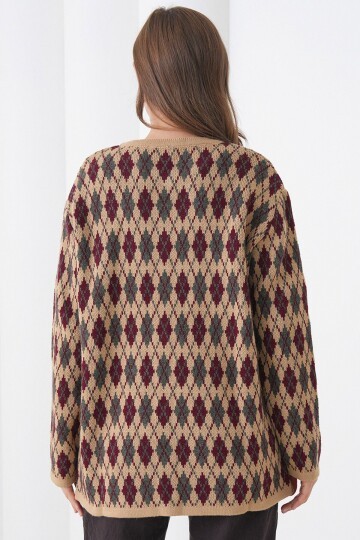 Baklava Desenli Düğmeli Cepli Triko Hırka