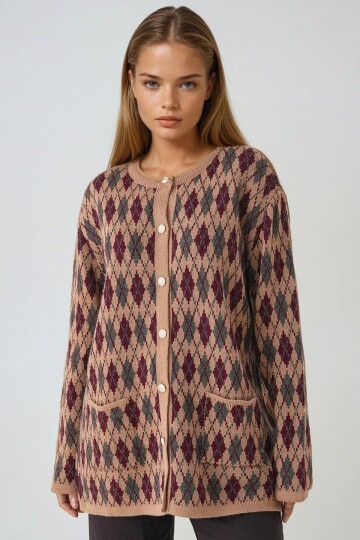 Baklava Desenli Düğmeli Cepli Triko Hırka