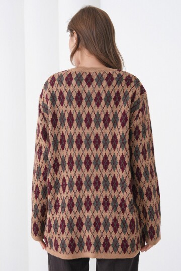 Baklava Desenli Düğmeli Cepli Triko Hırka